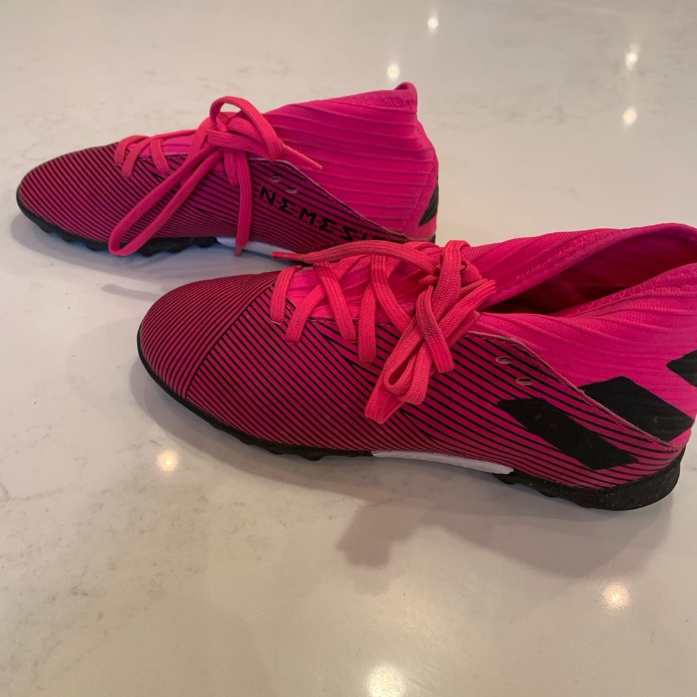 Girls Addidas Nemesis pink soccer shoes